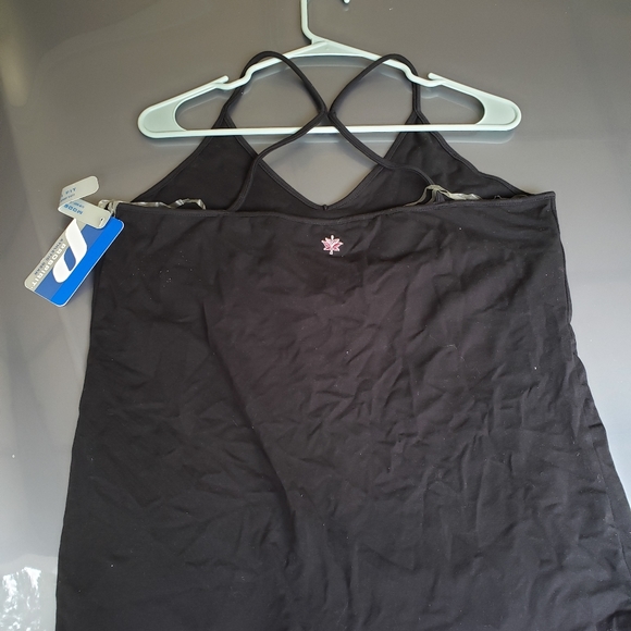 Cross back tank top - Picture 2 of 2